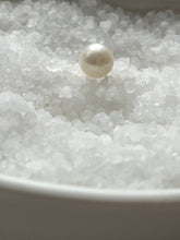 Load image into Gallery viewer, Best Mom Heart Sterling Silver Cage Pendant