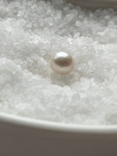 Load image into Gallery viewer, Best Mom Heart Sterling Silver Cage Pendant