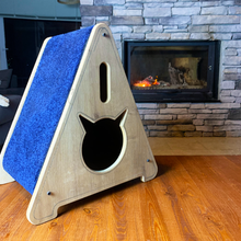 Load image into Gallery viewer, Stella Cat Teepee with Scratching Post - Petguin
