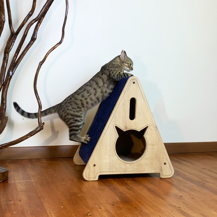 Stella Cat Teepee with Scratching Post - Petguin
